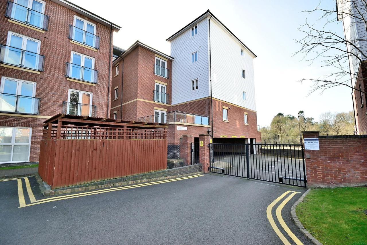 Racecourse serviced apartments Chester Extérieur photo