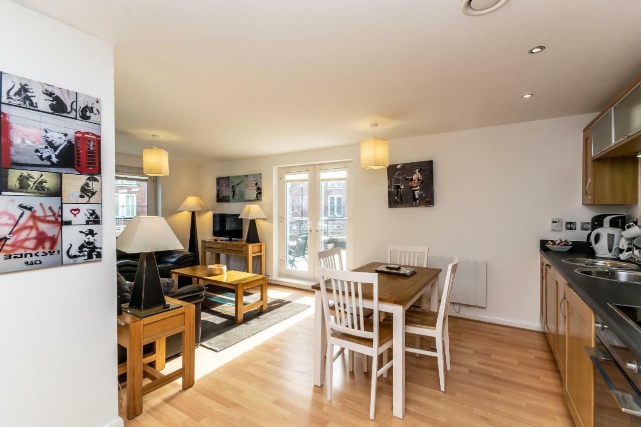 Racecourse serviced apartments Chester Extérieur photo