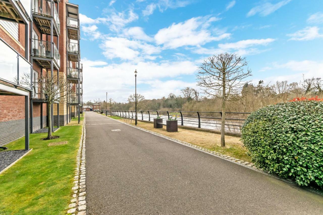 Racecourse serviced apartments Chester Extérieur photo