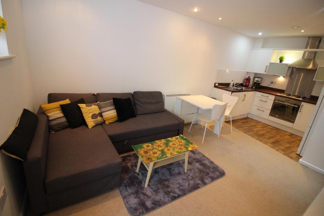 Racecourse serviced apartments Chester Extérieur photo